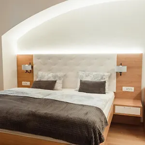 Hotel Operna Klet