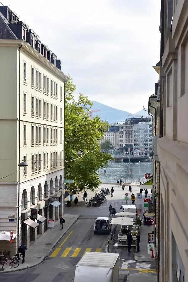 Hotel Rousseau Plus Geneva 3*,