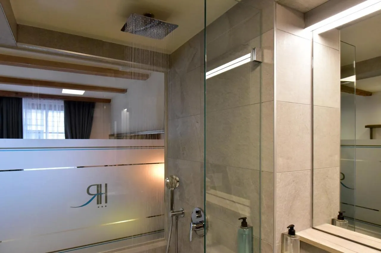 Hotel Rousseau Plus Geneva 3*,