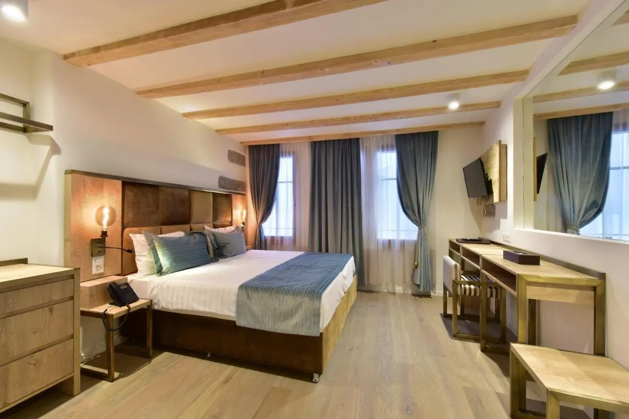 ***  Hotel Rousseau Plus Geneva Switzerland